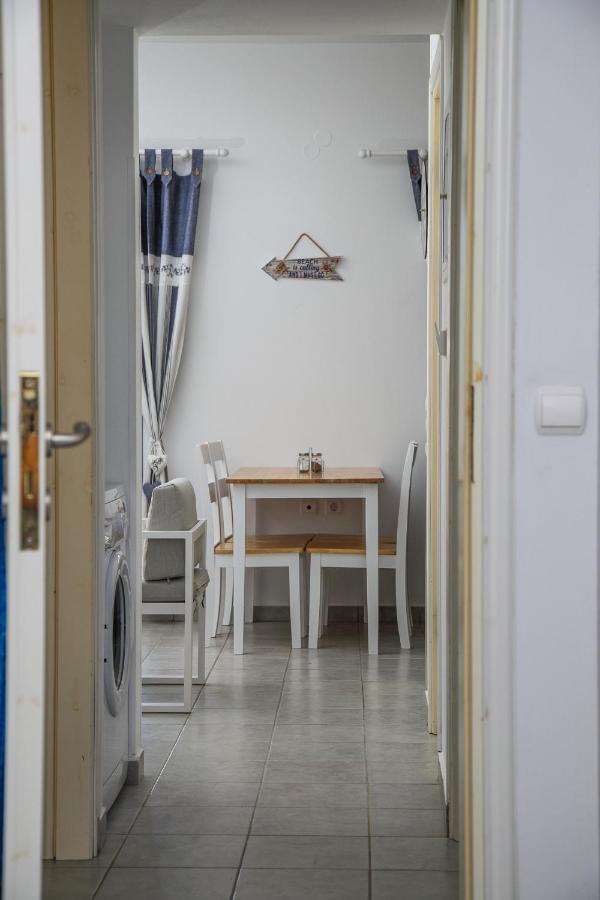 Mmm Apartment Makrýgialos Buitenkant foto